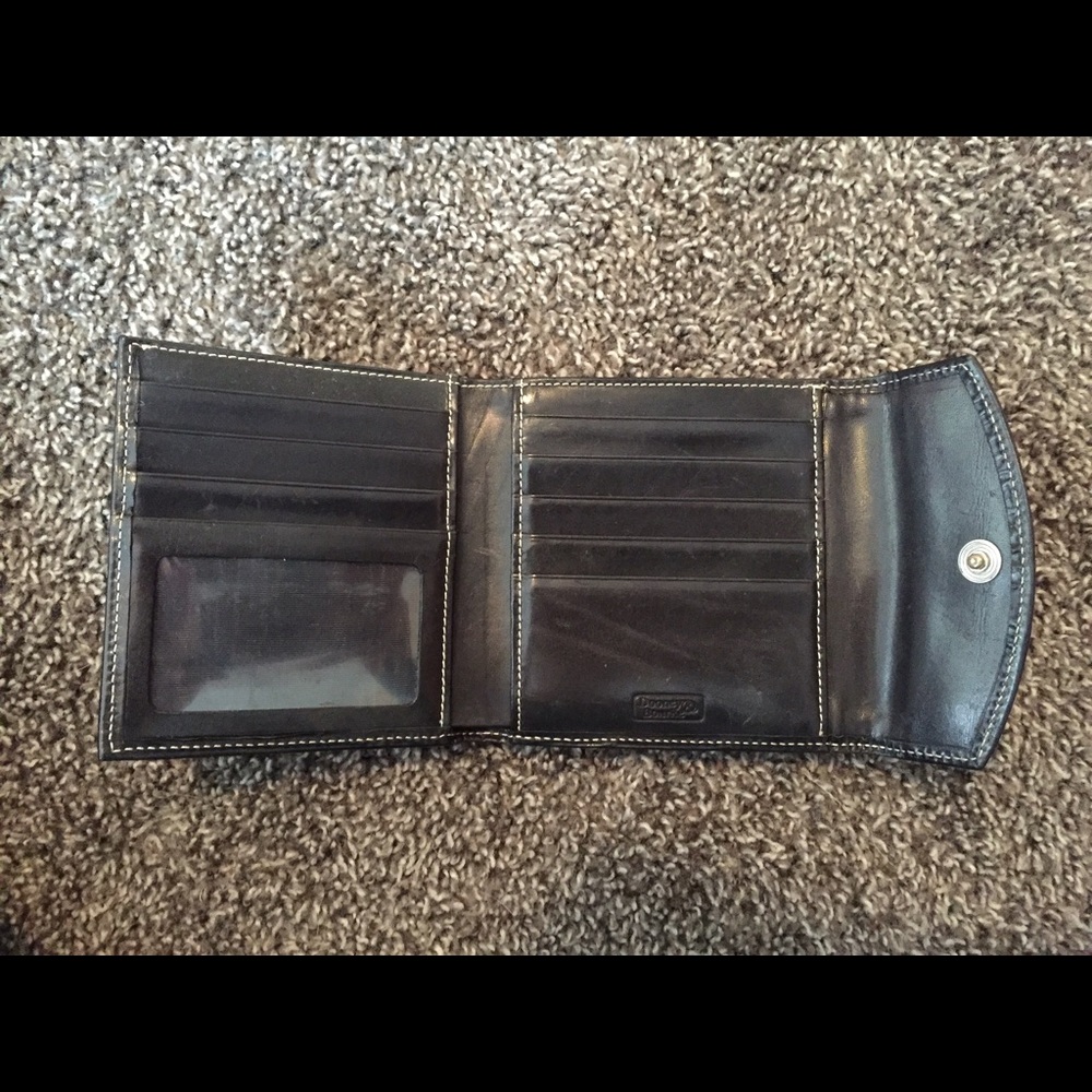 Dooney & Bourke Wallet - Picture 2 of 4